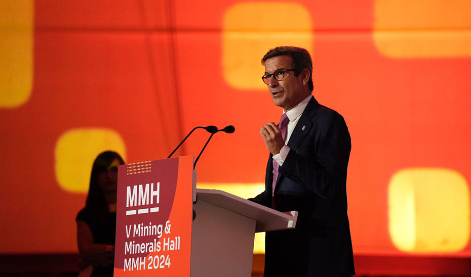 El consejero de Industria, Energía y Minas de la Junta de Andalucía, Jorge Paradela, durante su intervención en la inauguración de la V edición del Salón Internacional de la Minería.